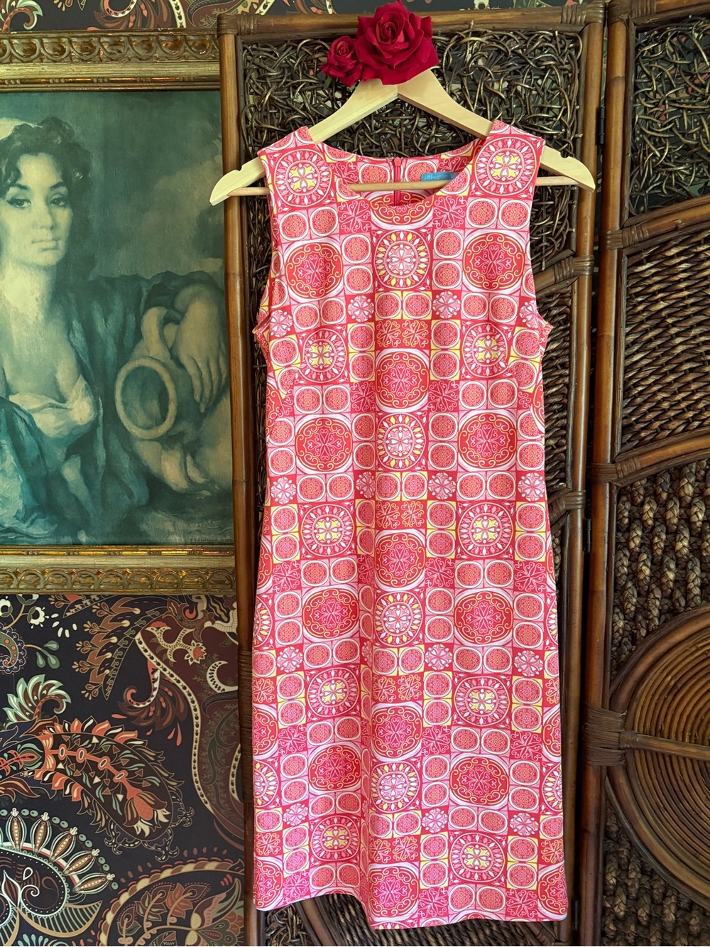 J. McLaughlin Pink Medallion Sheath Dress XS Resort Preppy Coastal